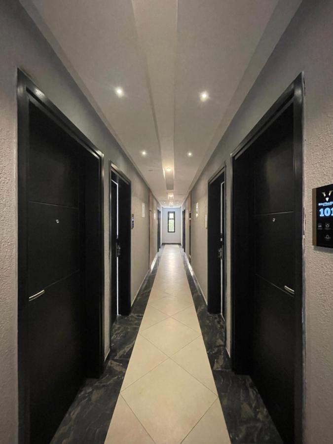 Hotel Vendome Douala Eksteriør billede