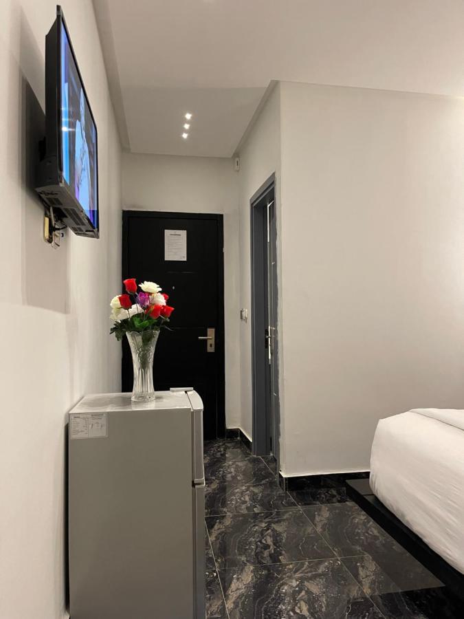 Hotel Vendome Douala Eksteriør billede