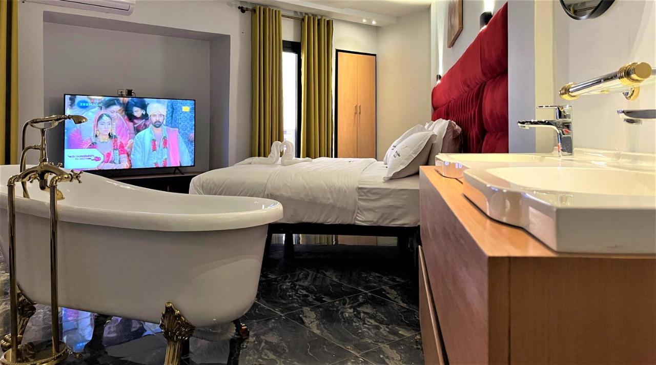 Hotel Vendome Douala Eksteriør billede