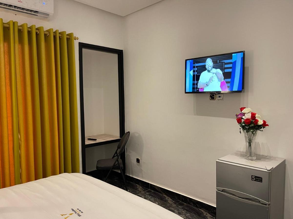Hotel Vendome Douala Eksteriør billede