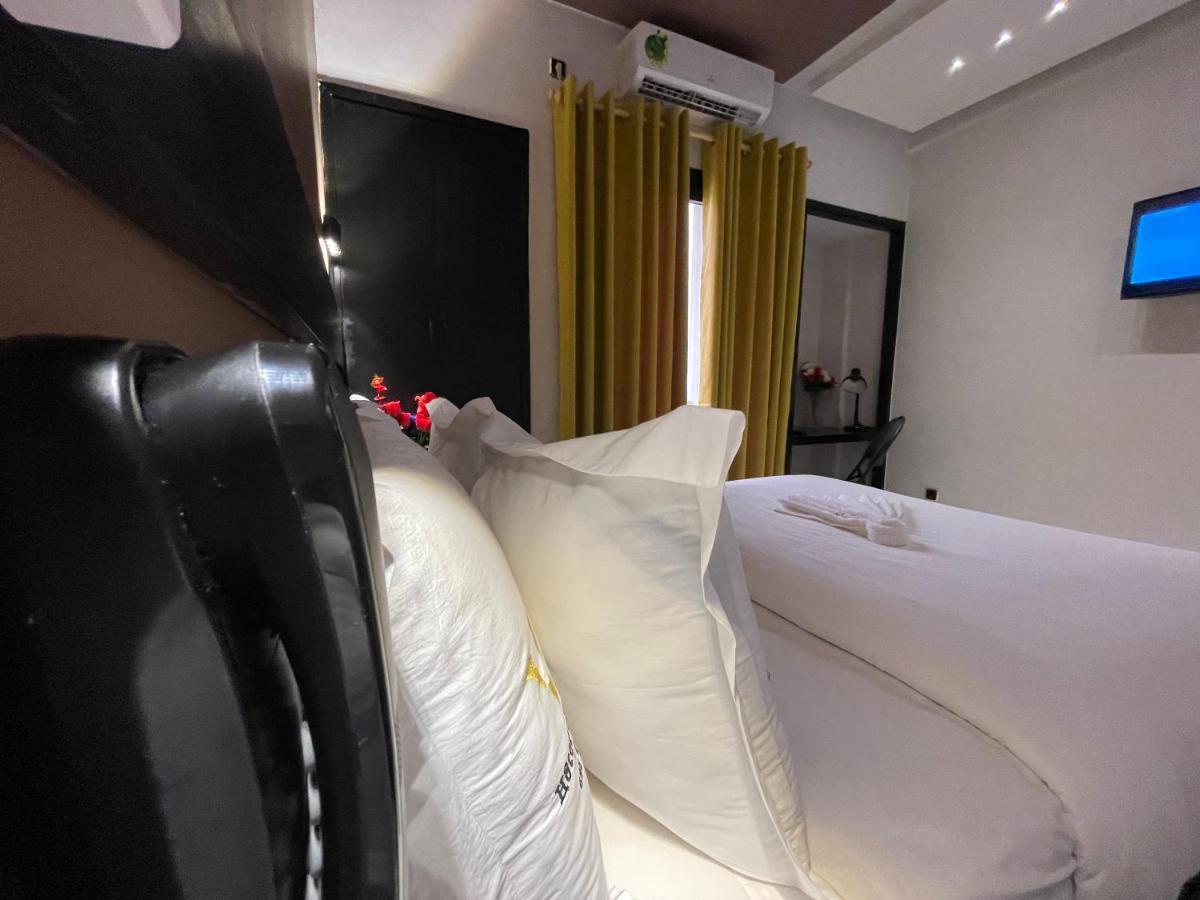 Hotel Vendome Douala Eksteriør billede