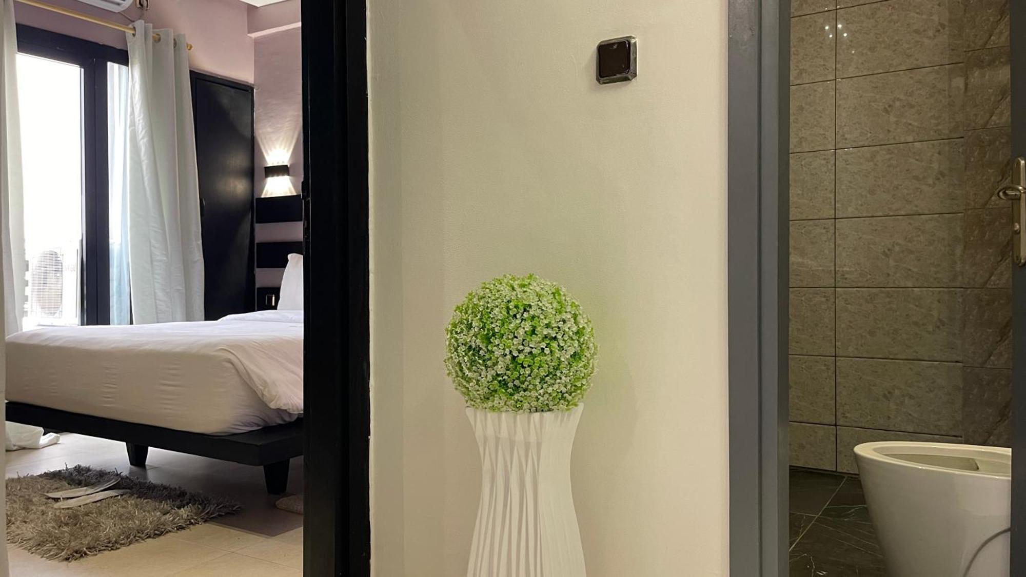 Hotel Vendome Douala Eksteriør billede